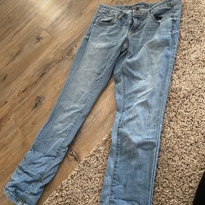 Light wash skinny jeans